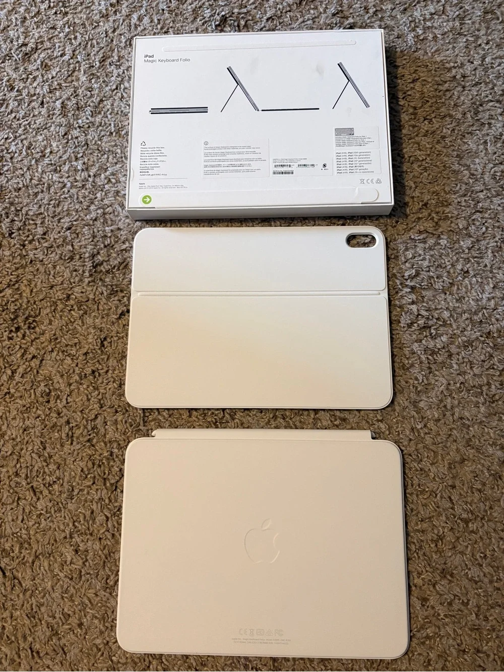 iPad & Apple Magic Keyboard Folio for iPad - White